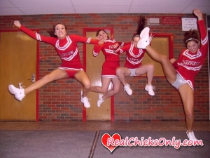 High school cheerleaders upskirt 600X450 jpeg