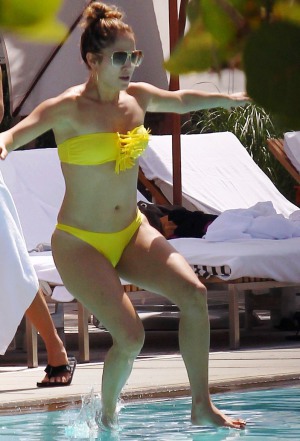 Jennifer lopez ass pussy 797X1174 jpeg