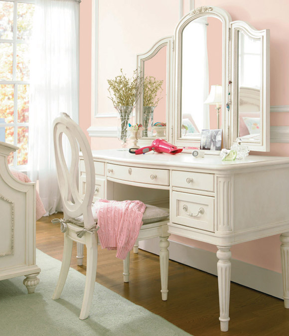 Gabriella vanity desk full size