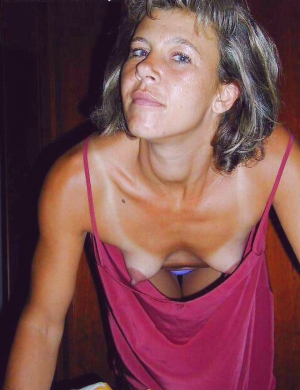 Tits nipple slips downblouse 960X1248 jpeg