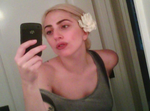 Lady gaga without makeup on 600X445 jpeg