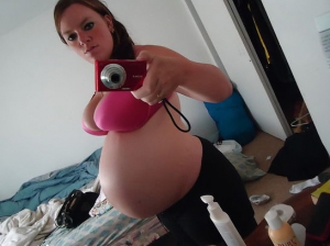 Pregnant teen belly 546X409 jpeg