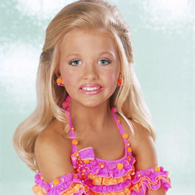 Little girl beauty pageants full size