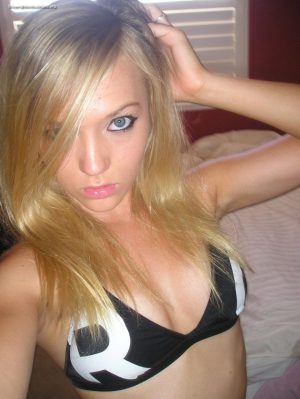 Blonde teen girl non nude models 960X1279 jpeg